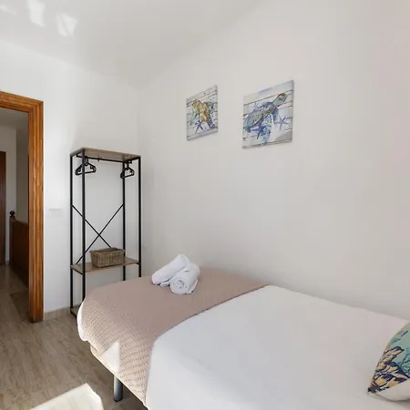 Arpon Santa Rosa 5 By Escape Puerto del Carmen (Lanzarote)